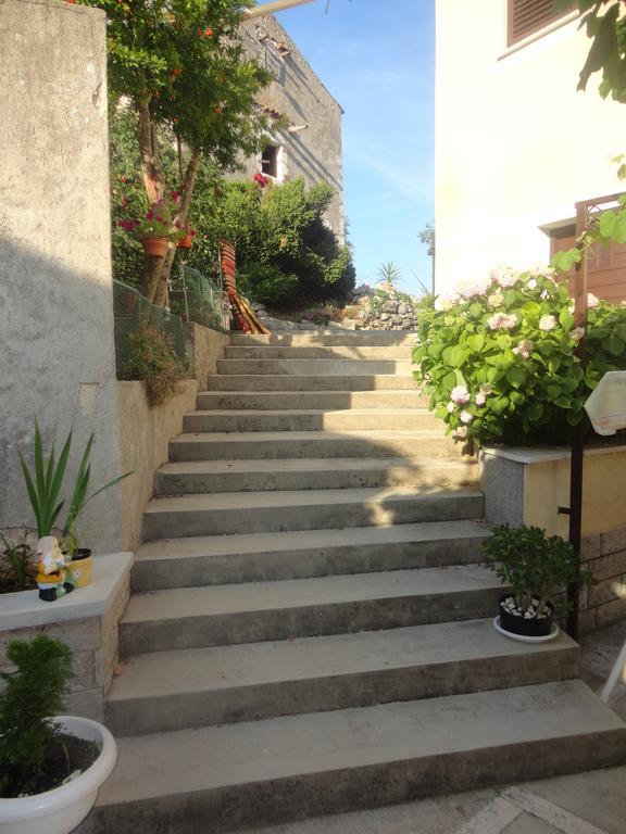 Apartman Danijela Zagorje Luaran gambar